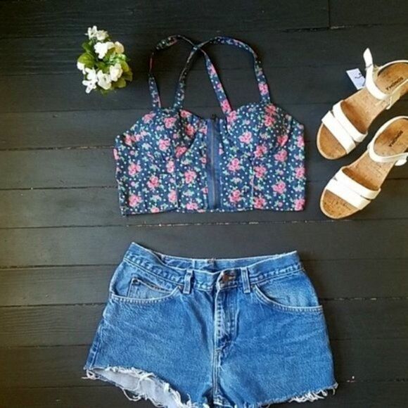 Poetry Floral crop top - Picture 1 of 7
